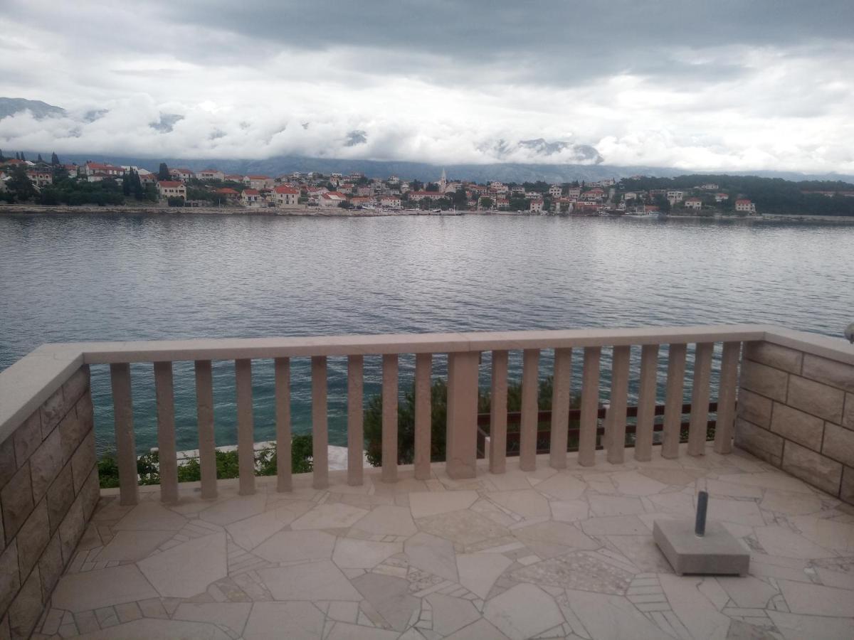 Beachfront House Pope B&B Selca  Pokoj fotografie